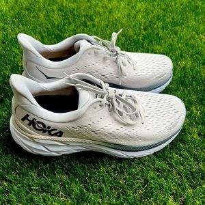 HOKA Clifton’s 8 Lunar Rock/ Nimbus Cloud Men Size 9.5